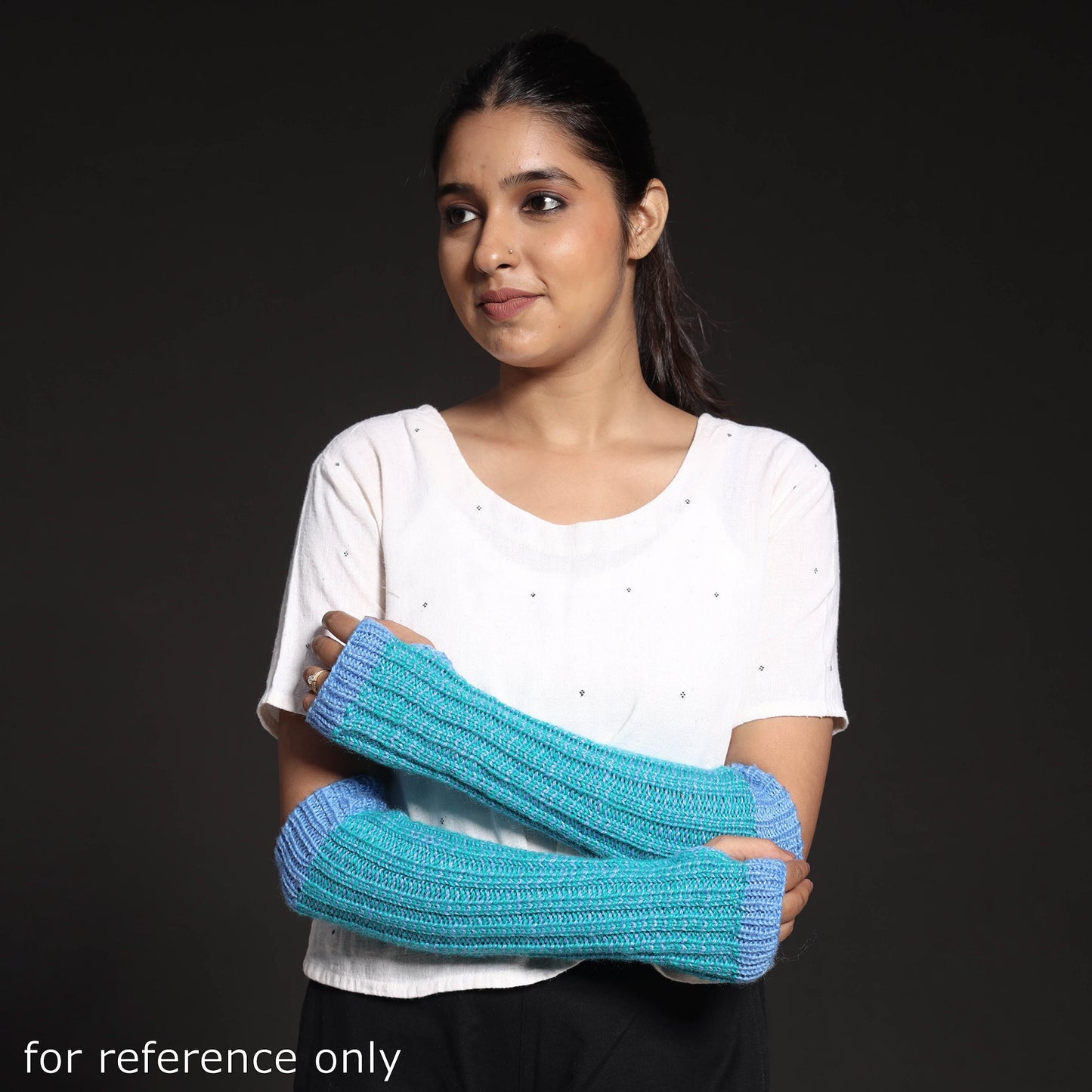  Kumaun Hand Knitted Woolen Hand Warmer 