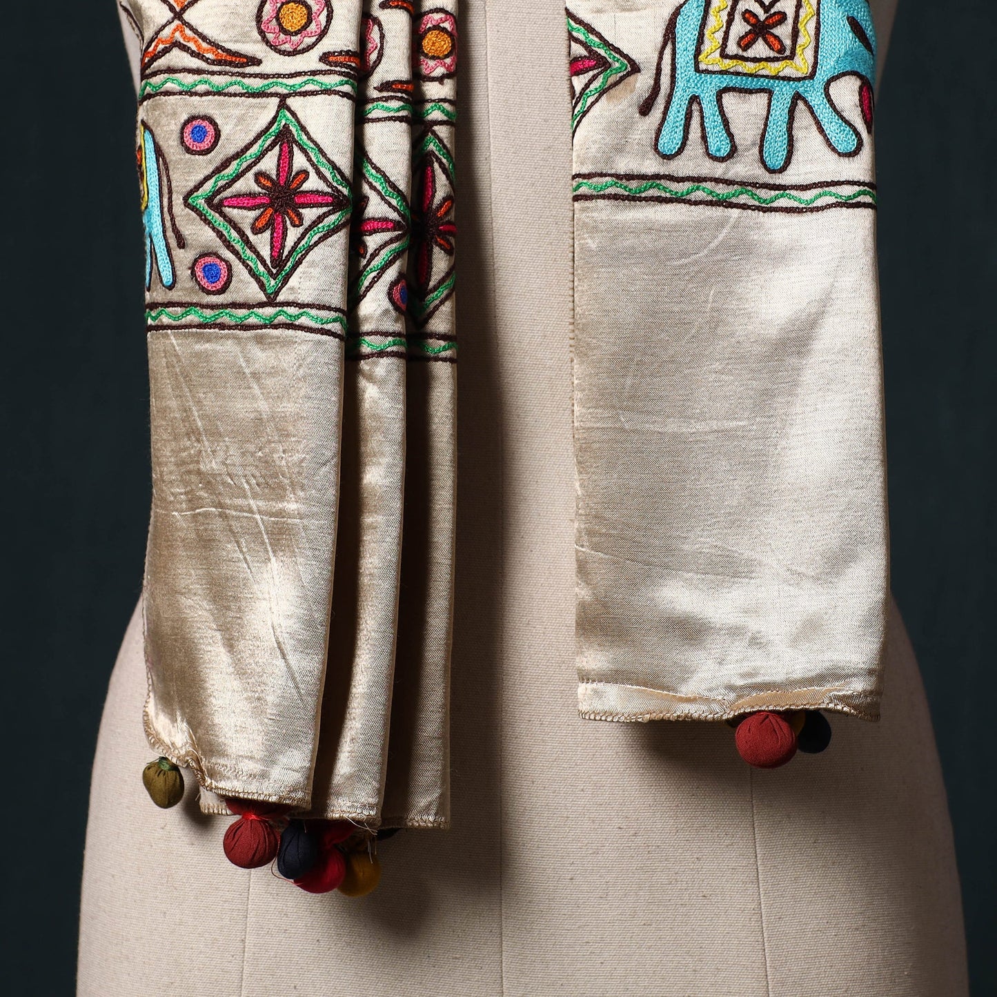 Kutch aari hand embroidery mashru silk stole 47