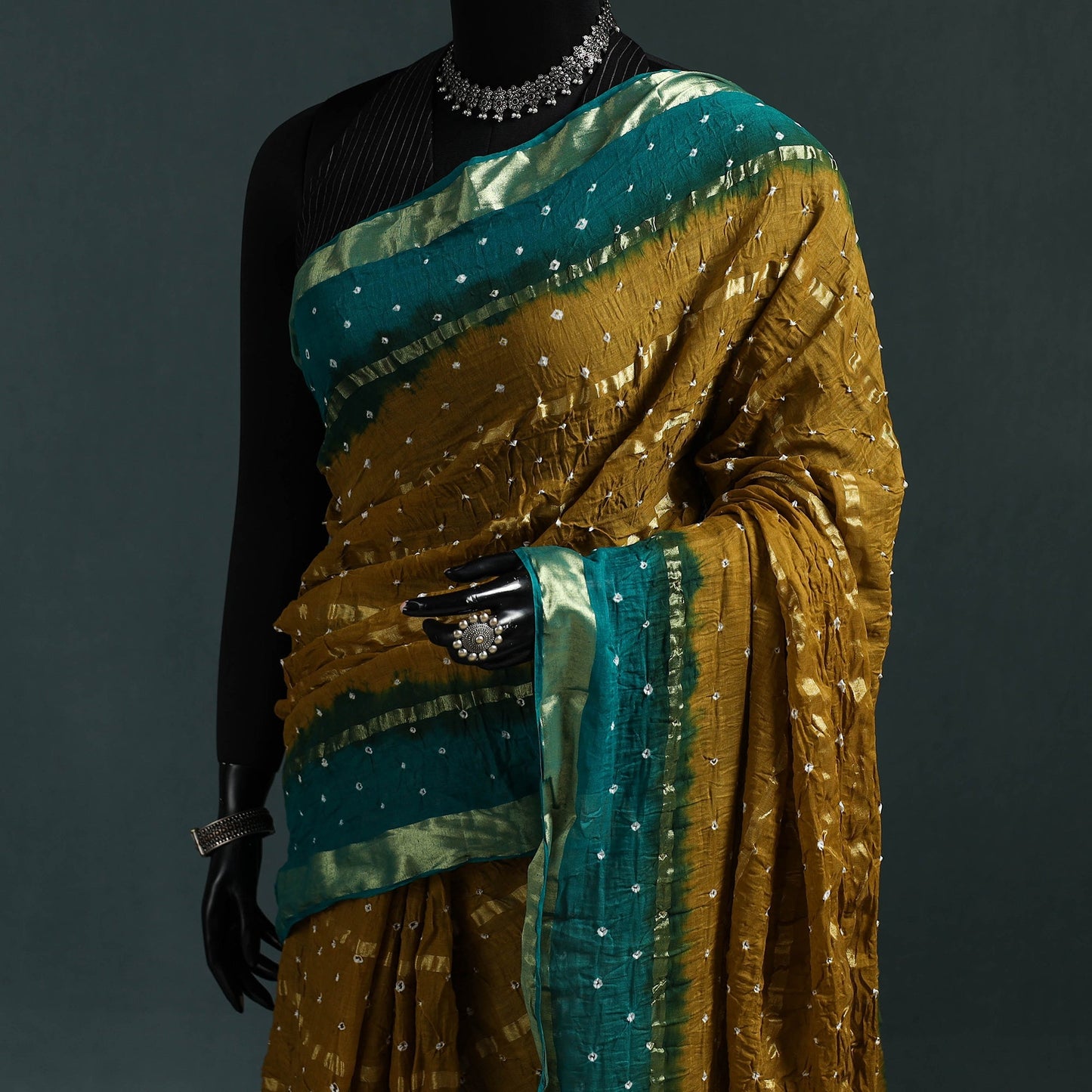 Kutch bandhani tie-dye cotton saree with blouse piece 08