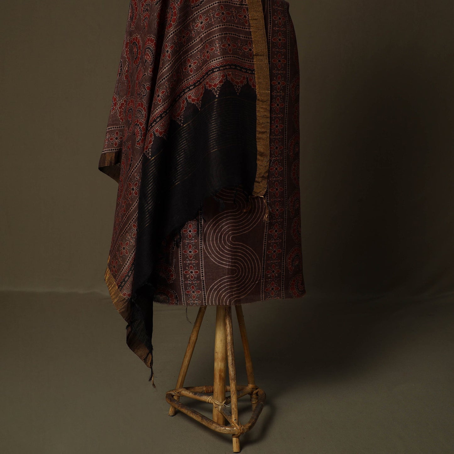 Kutch hand block ajrakh print natural dyed linen 2pc