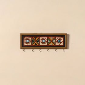Kutch mud mirror work lippan art key holder (4 x 12 in) 23
