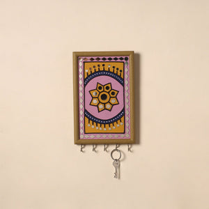 Kutch mud mirror work lippan art key holder (9 x 6 in) 48