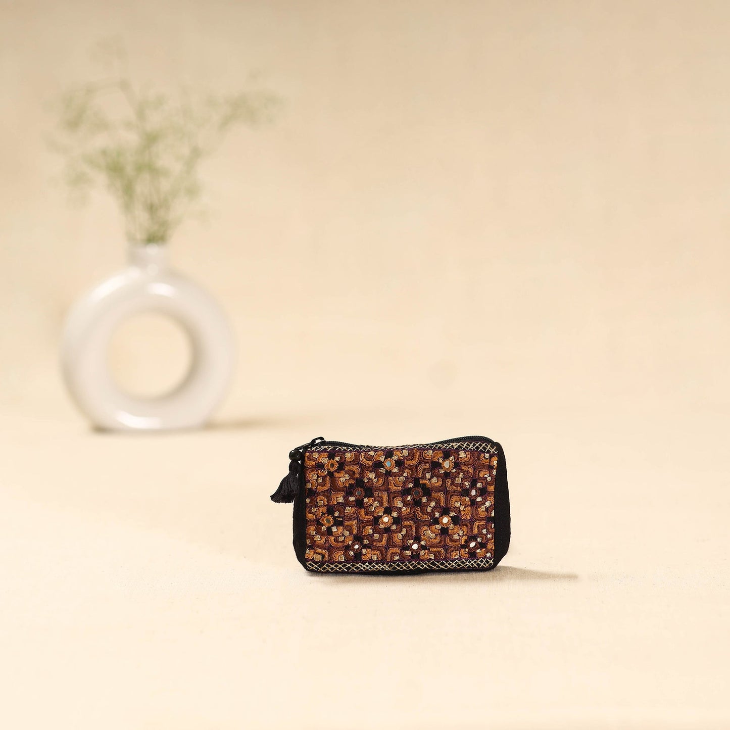 Kutch neran hand embroidered coin pouch 186 - handcrafted