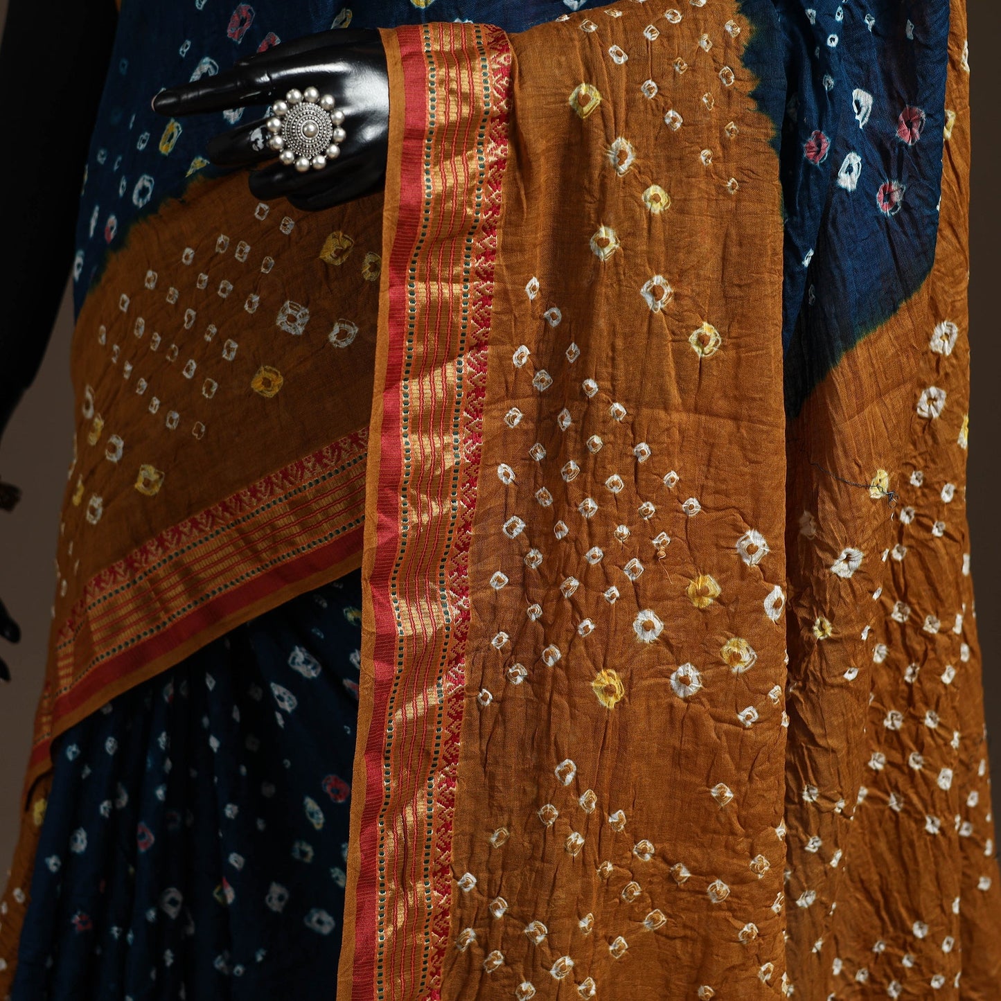 Kutch tie-dye cotton bandhani saree with blouse piece 04