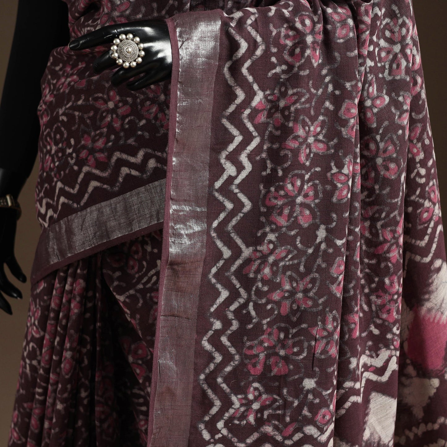 Linen hand batik saree with zari border 13 - handcrafted