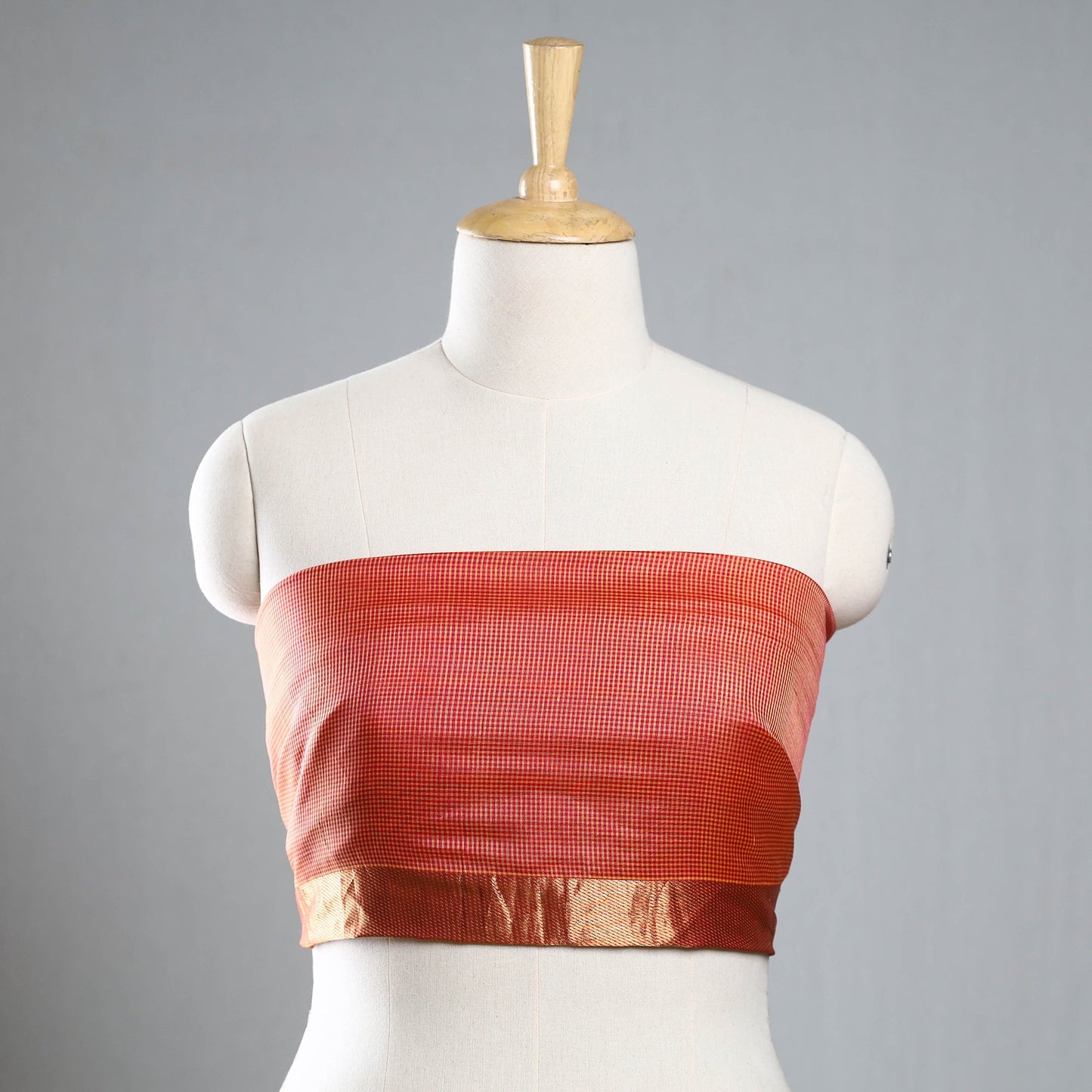 "Maheshwari Silk Blouse Piece – Handcrafted Beauty"