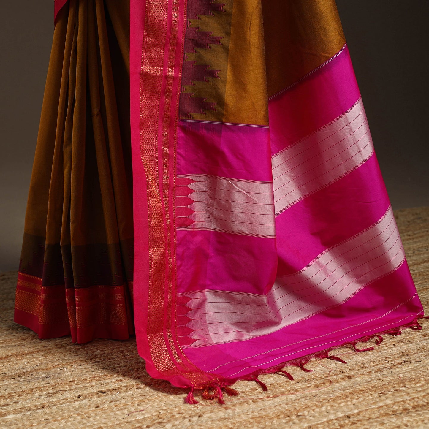 Mercerized cotton ilkal saree with chikki paras border 06