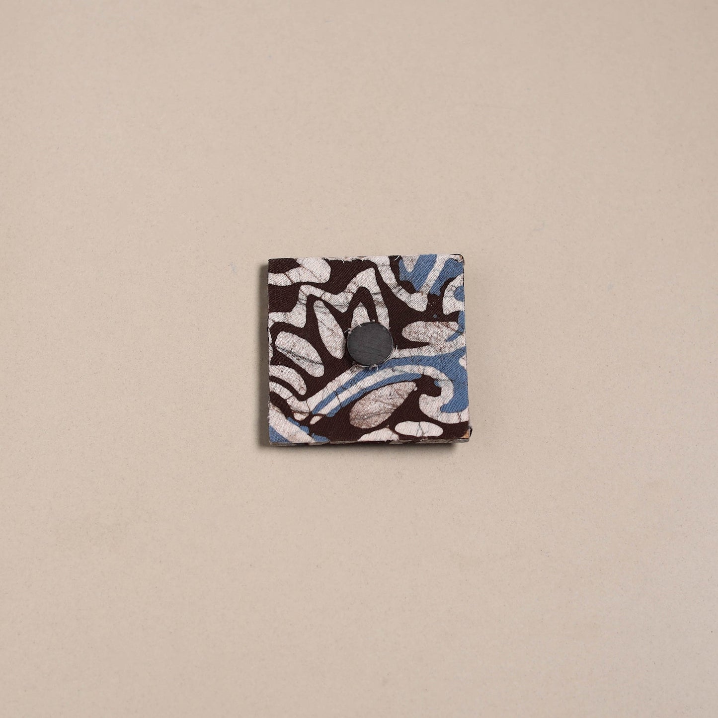 Brown - mirror work handmade fabart jute magnet 08
