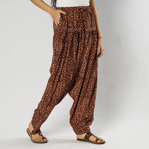 Buy Pedana Kalamkari Block Printing Cotton Elasticated Salwar Online at iTokri.com