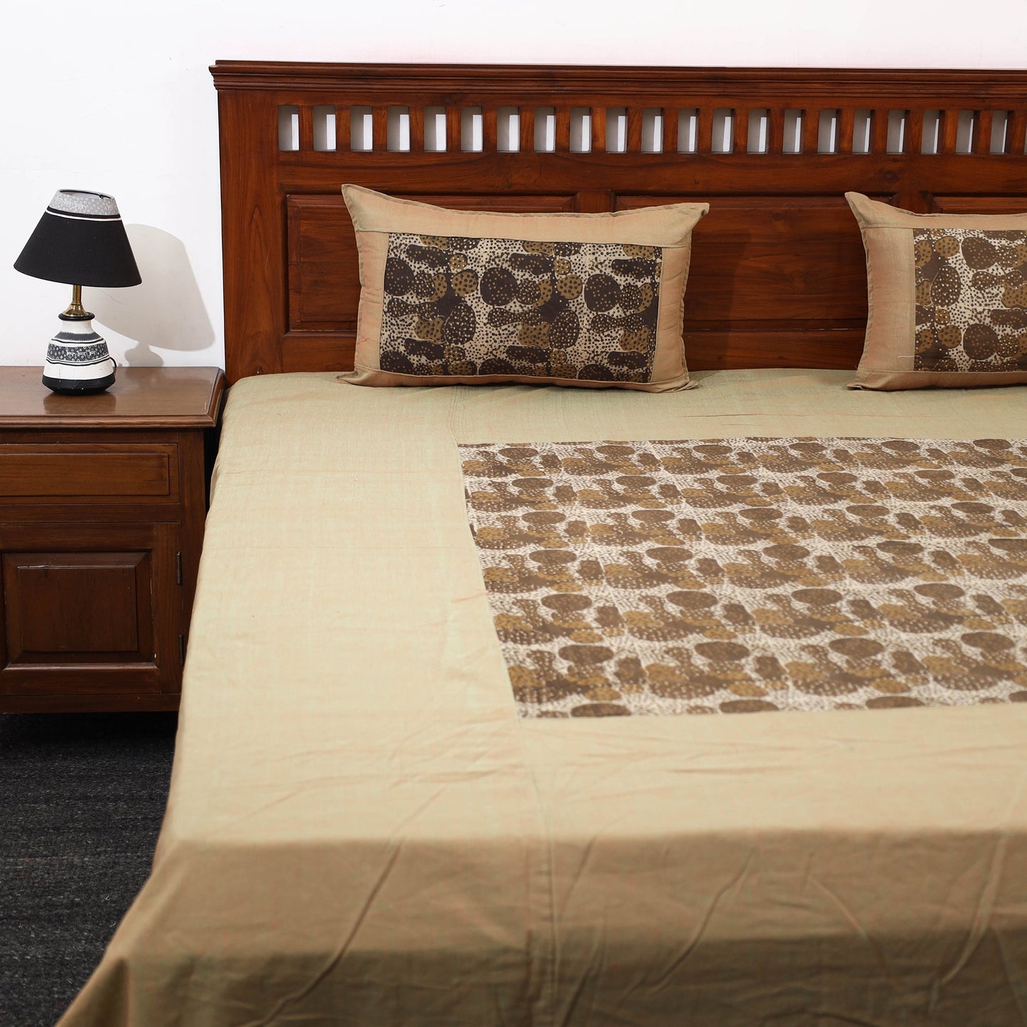 Buy Plain Cotton Double Bedcover with Block Print Patchwork Online at iTokri.com