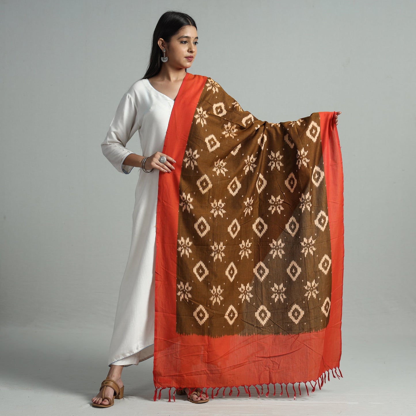 Buy Pochampally Ikat Handloom Cotton Dupatta with Tassels 32 Online l iTokri.com
