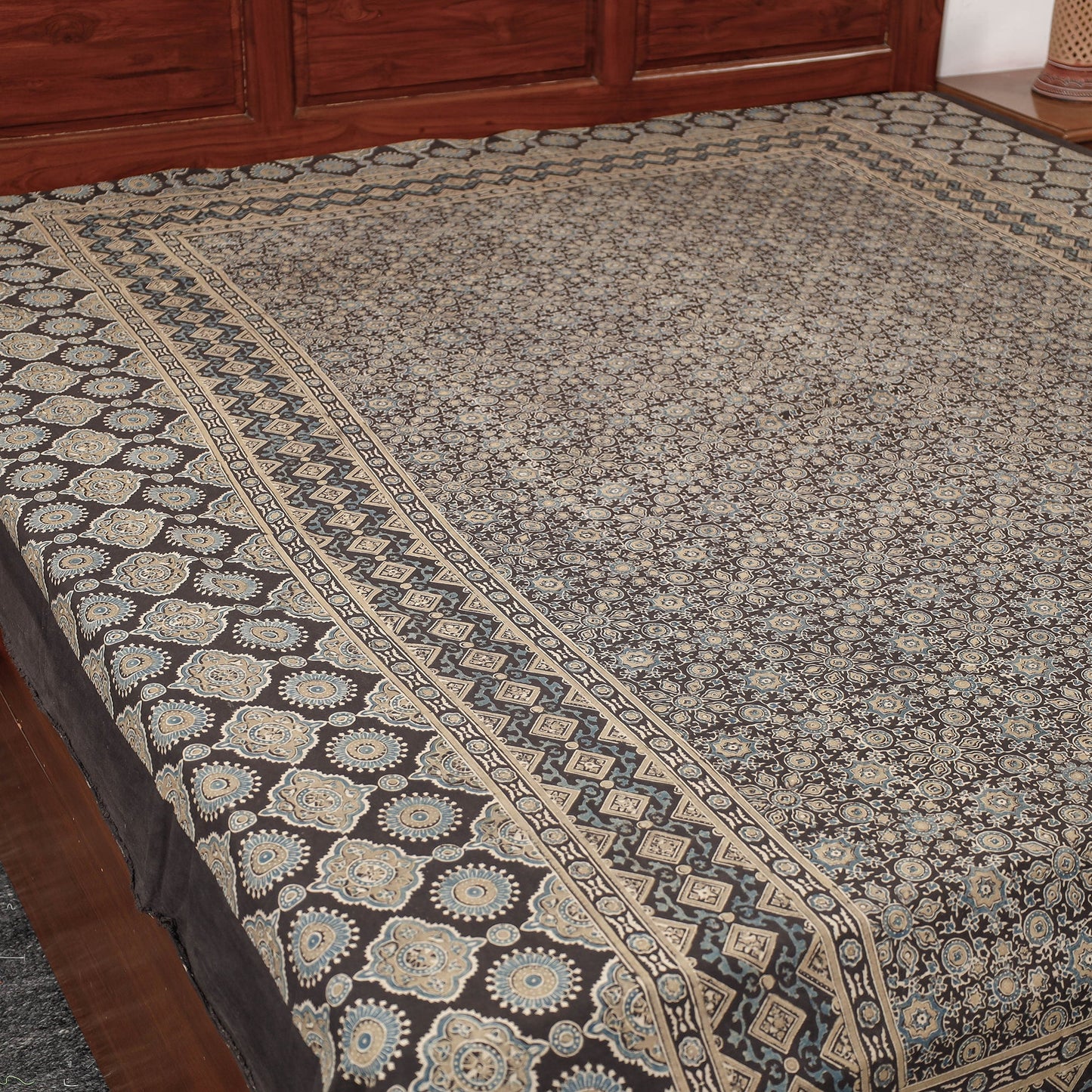 Buy Ajrakh Block Printed Cotton Double Bed Cover l iTokri.com