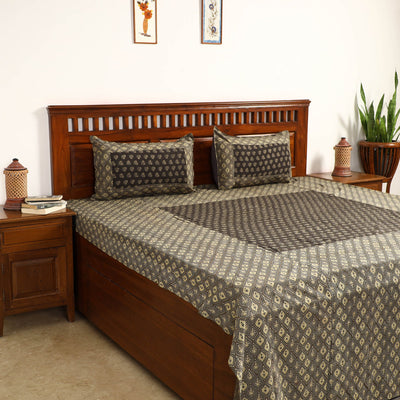 Buy Ajrakh Block Printed Patchwork Cotton Double Bed Cover with Pillow Covers Online at iTokri.com