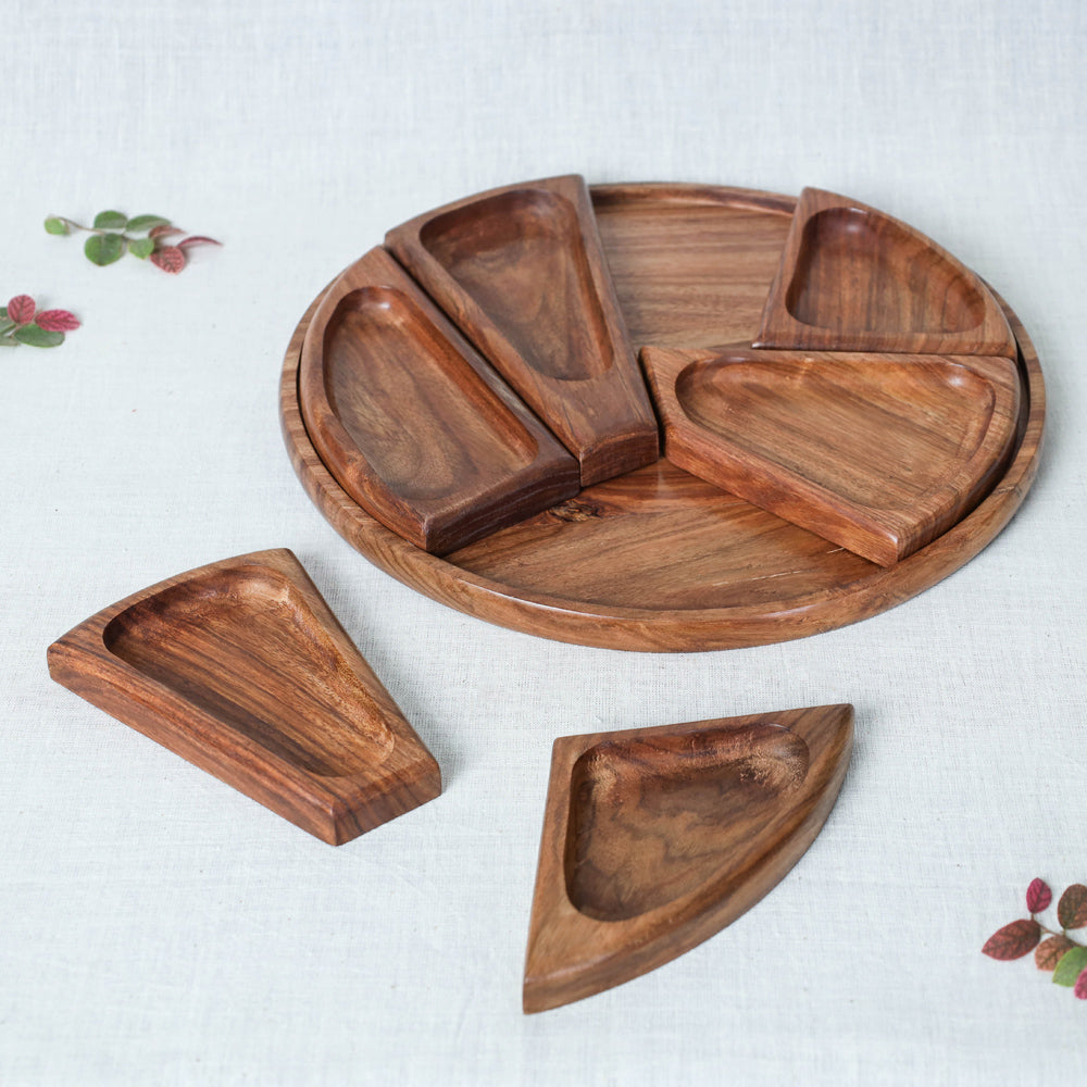 Sheesham Wood Segmented Brown Snacks Platter / Serving Tray