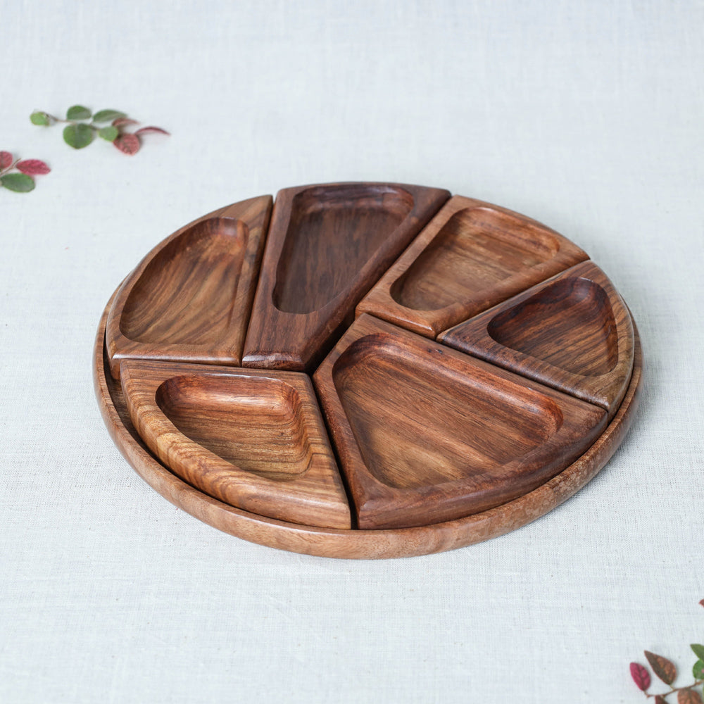 Brown Sheesham Wood Segmented Snacks Platter/Serving Tray