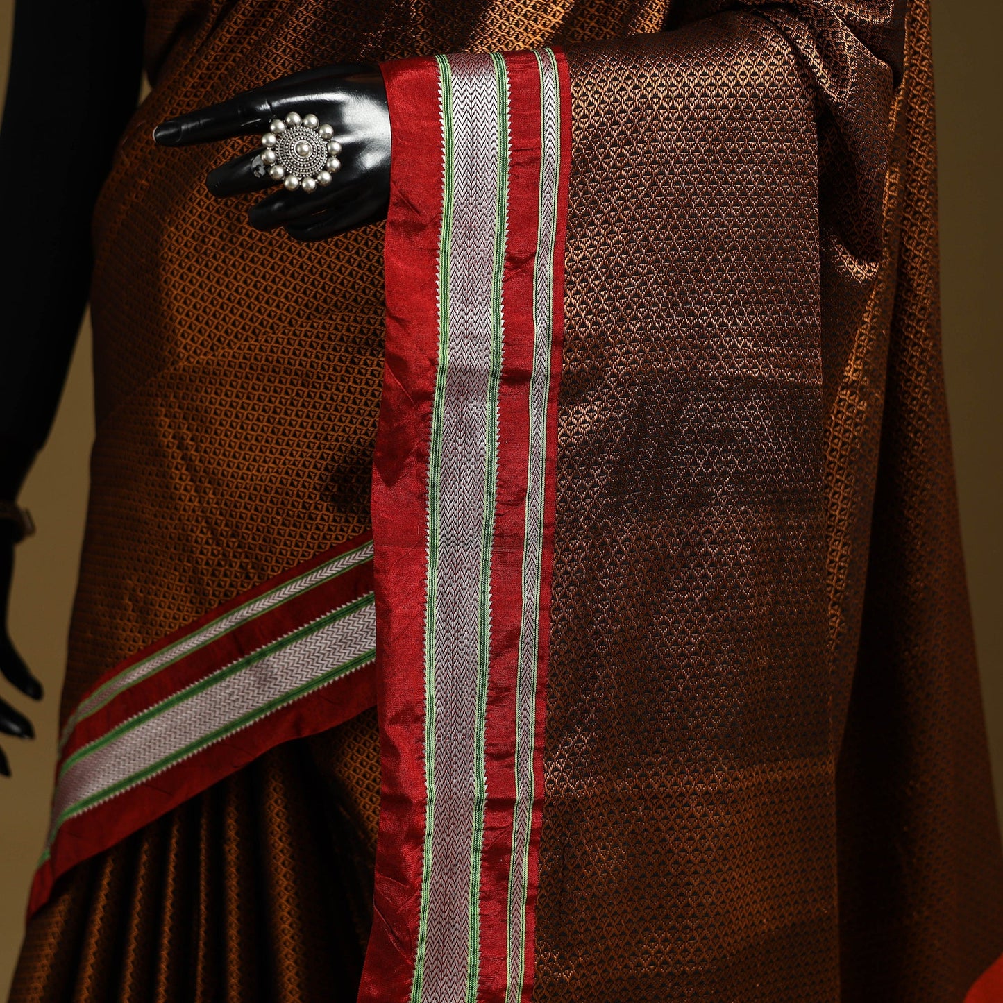 Silk cotton khun saree with ilkal pallu chikki paras border