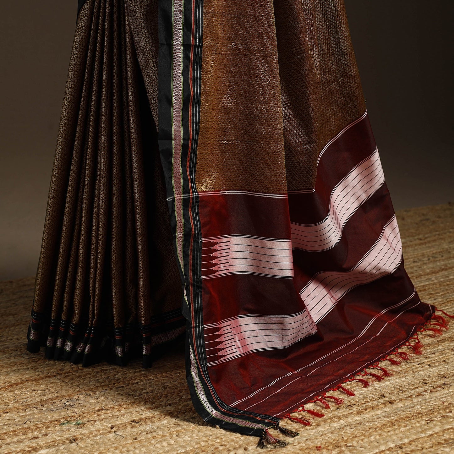 Silk cotton khun saree with ilkal pallu chikki paras border