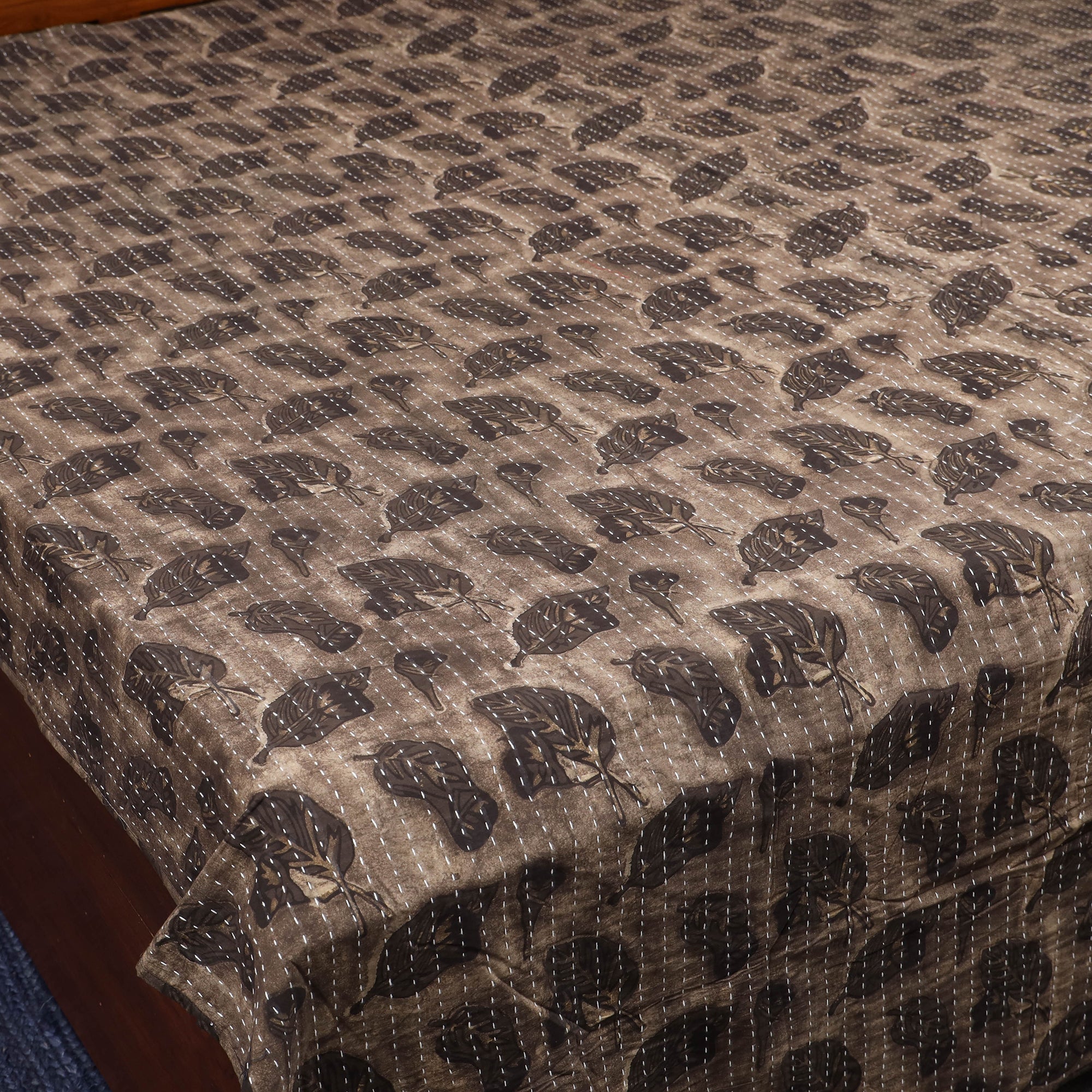 Tagai work hand bagru double bed sheet (108 x 90 in) 02