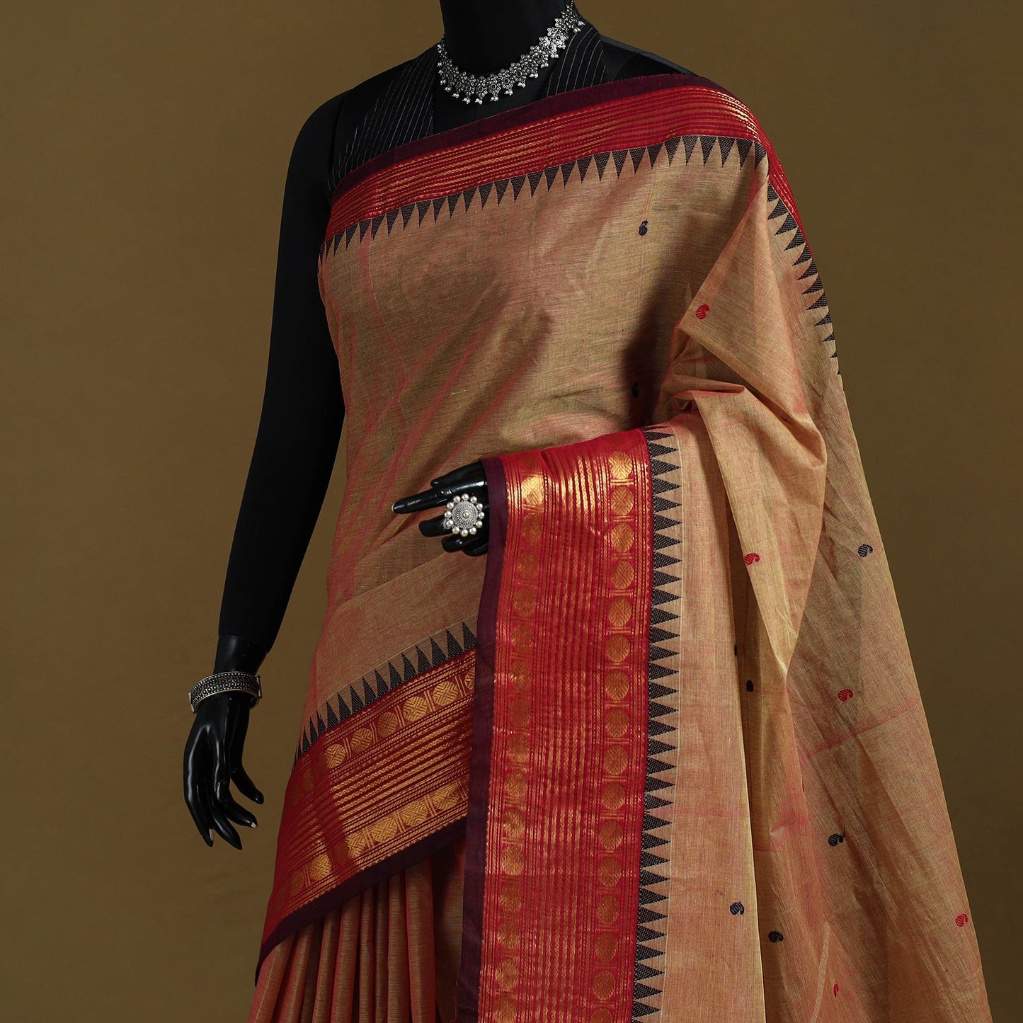 Thread buti cotton kanchipuram saree with border 11