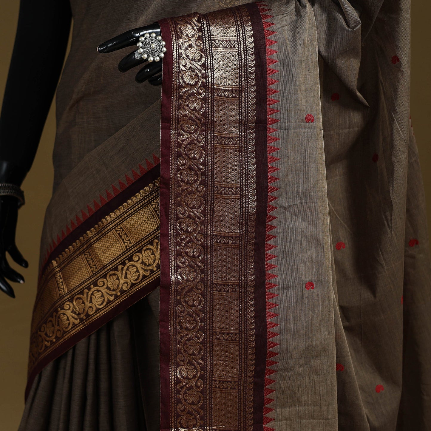 Thread buti cotton kanchipuram saree with border 43