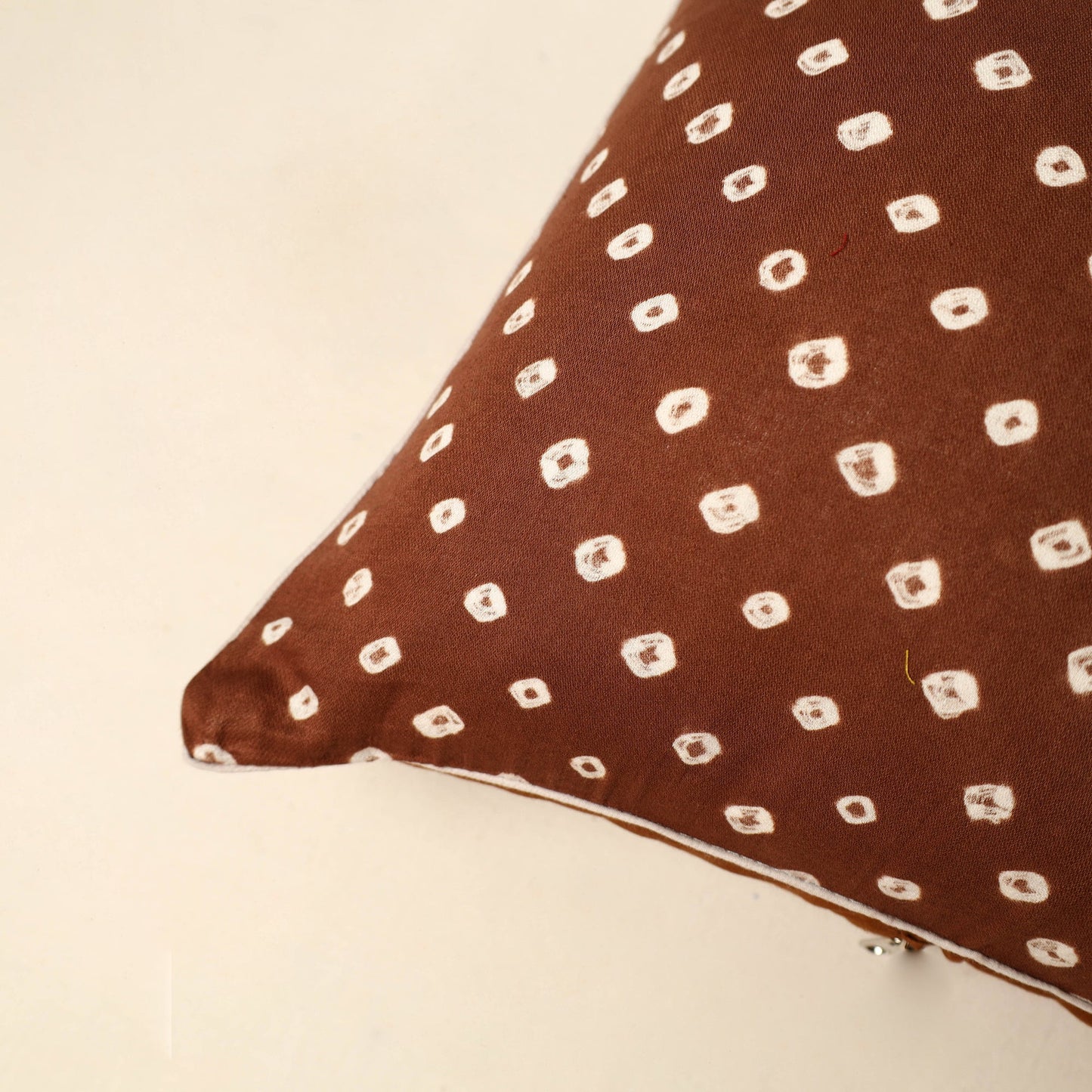  Brown Tie & Dye Cotton Bandhani Cushion Cover Online