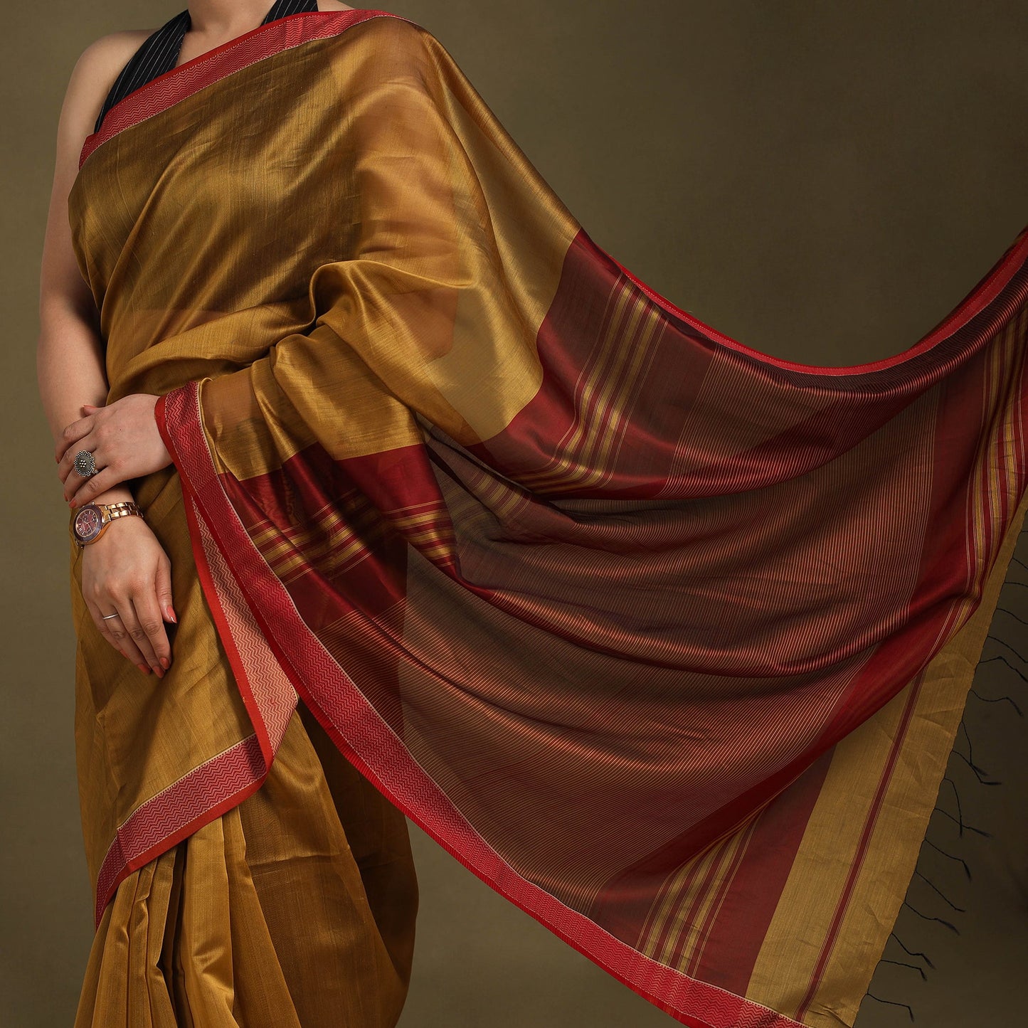 Brown - traditional handloom silk cotton maheshwari saree