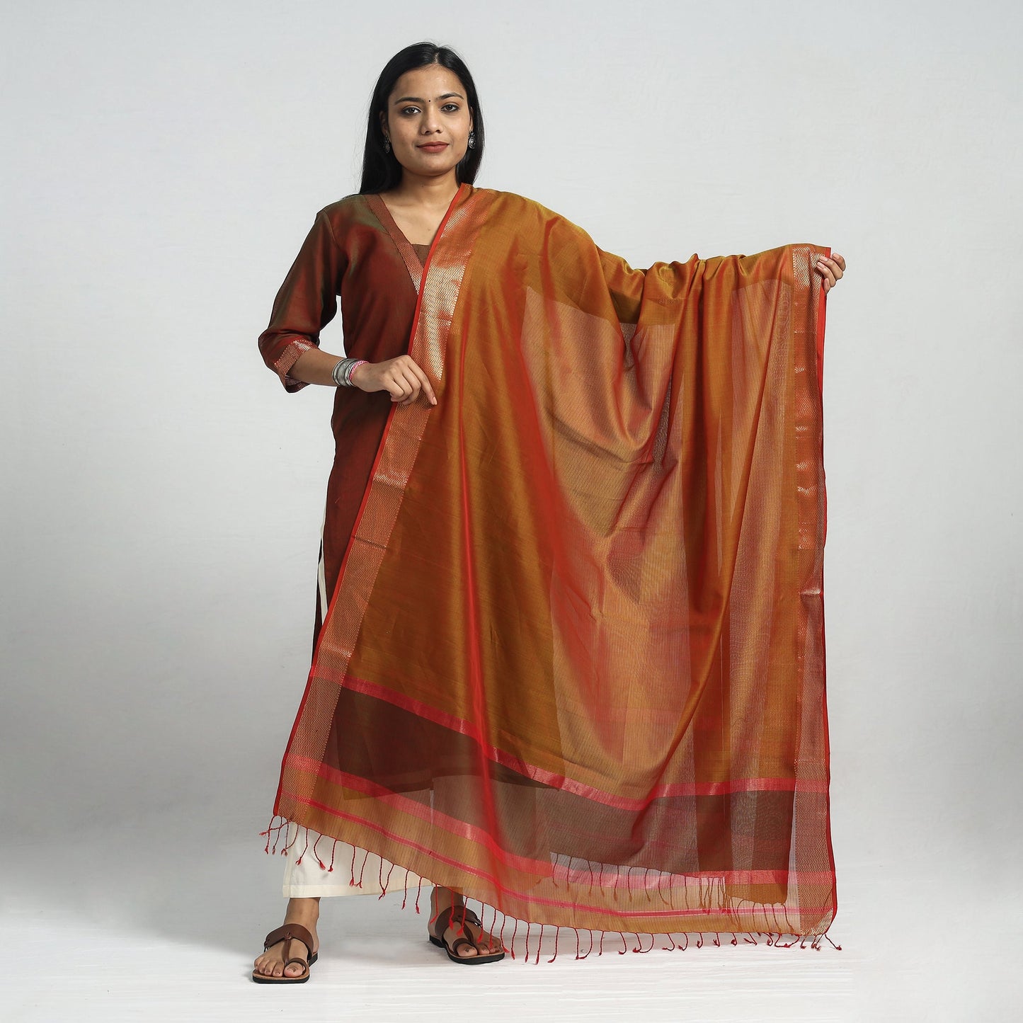 Buy Traditional Maheshwari Handloom Silk Cotton Checks Kurta with Dupatta Set Online at iTokri.com