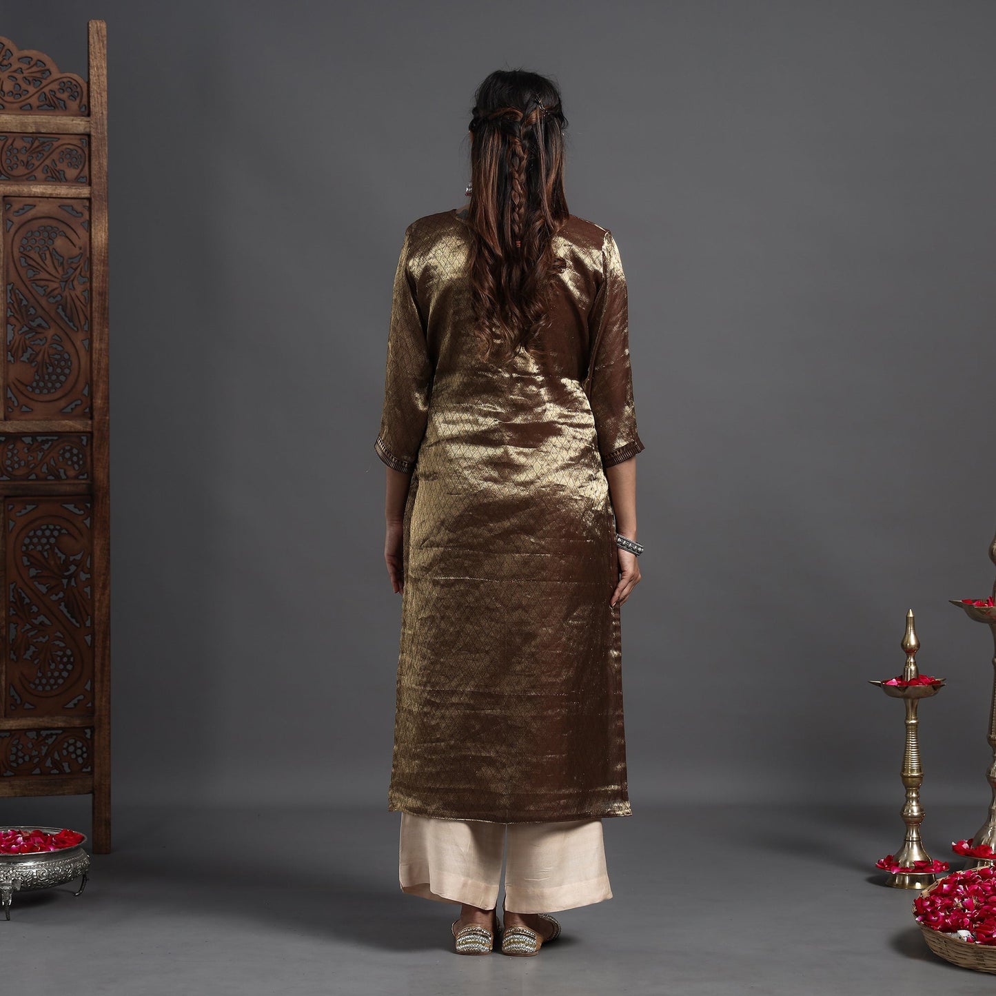  Traditional Maheshwari Tissue Zari Work Cotton Handloom Kurta with Dupatta Set 