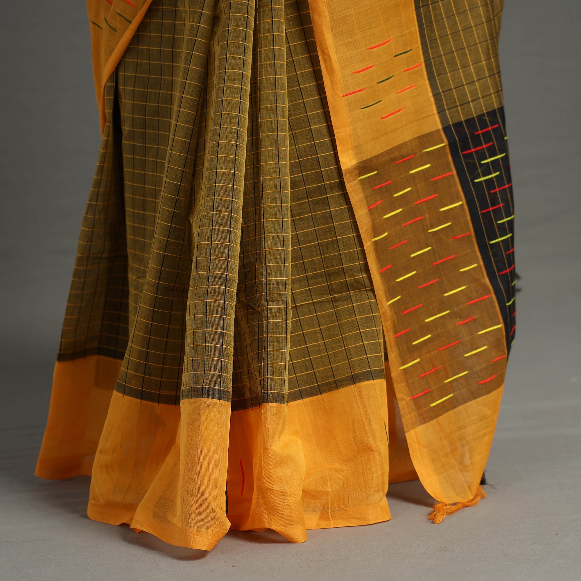Buy Traditional Venkatagiri Handloom Cotton Checks Saree 03 Online at iTokri.com