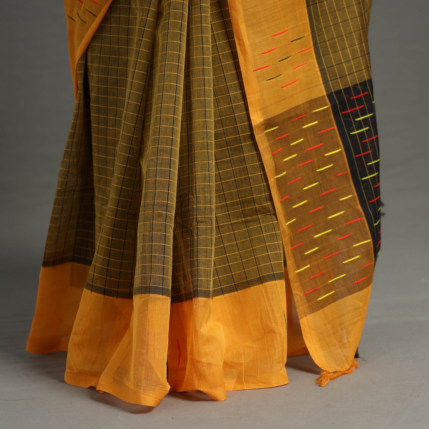 Buy Traditional Venkatagiri Handloom Cotton Checks Saree 03 Online at iTokri.com