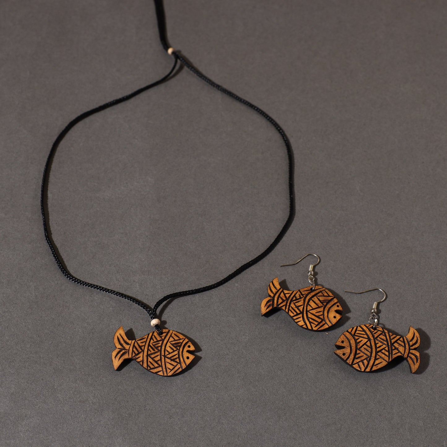 Brown - tuma craft hand carved dried bottle gourd necklace