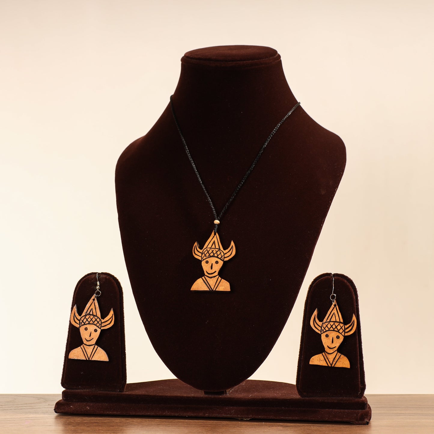 Brown - tuma craft hand carved dried bottle gourd necklace