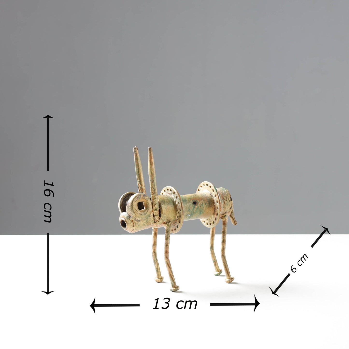 metal bull sculpture