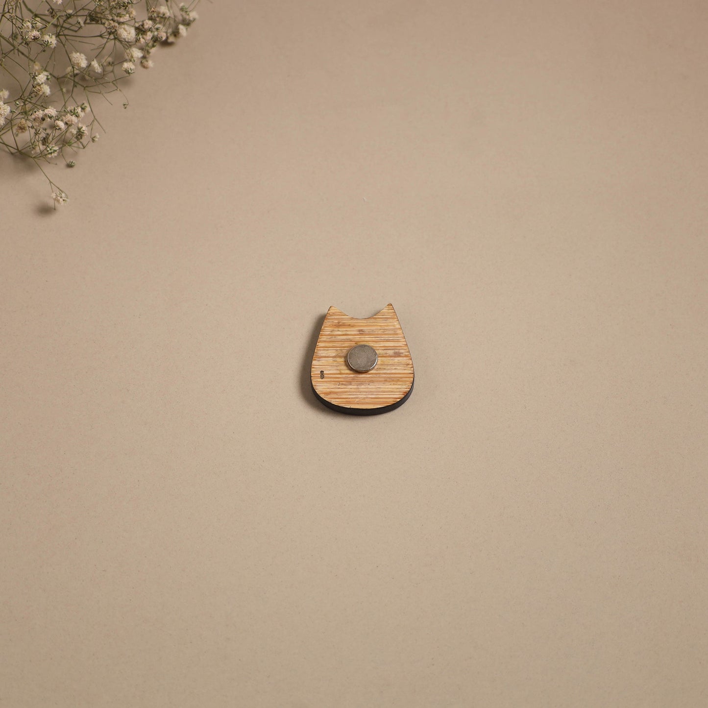 Cat - kerala mural handpainted bamboo fridge magnet 01