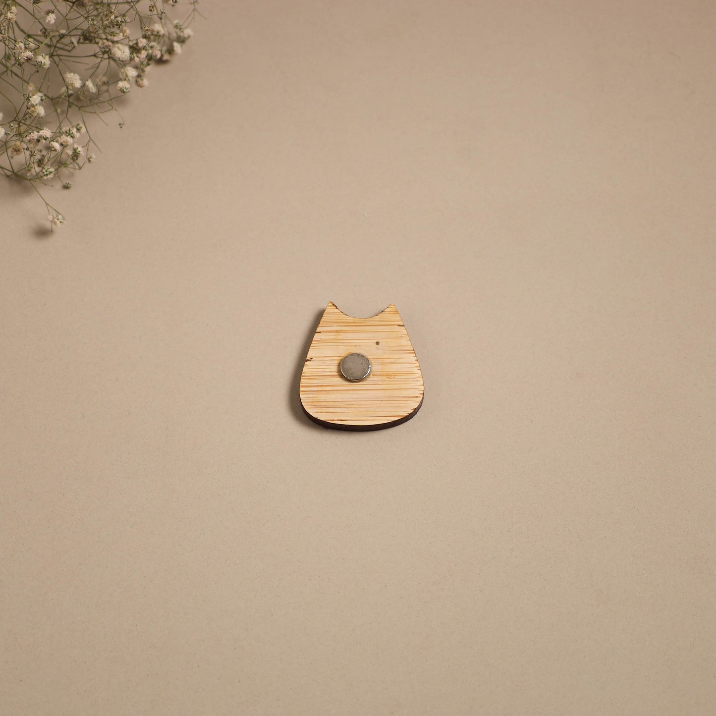 Cat - kerala mural handpainted bamboo fridge magnet 02