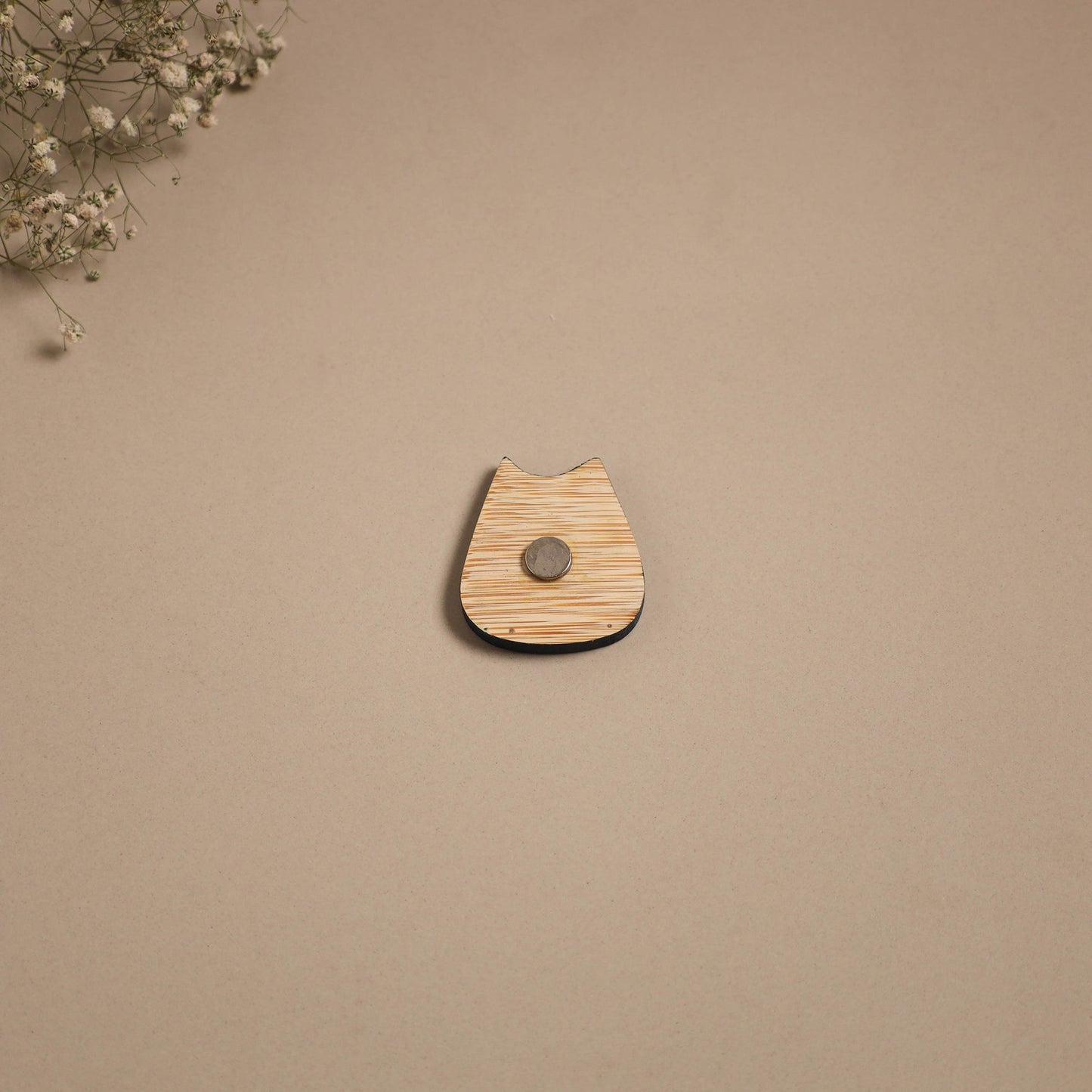 Cat - kerala mural handpainted bamboo fridge magnet 05