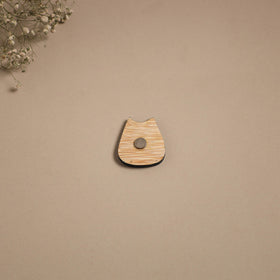 Cat - kerala mural handpainted bamboo fridge magnet 05