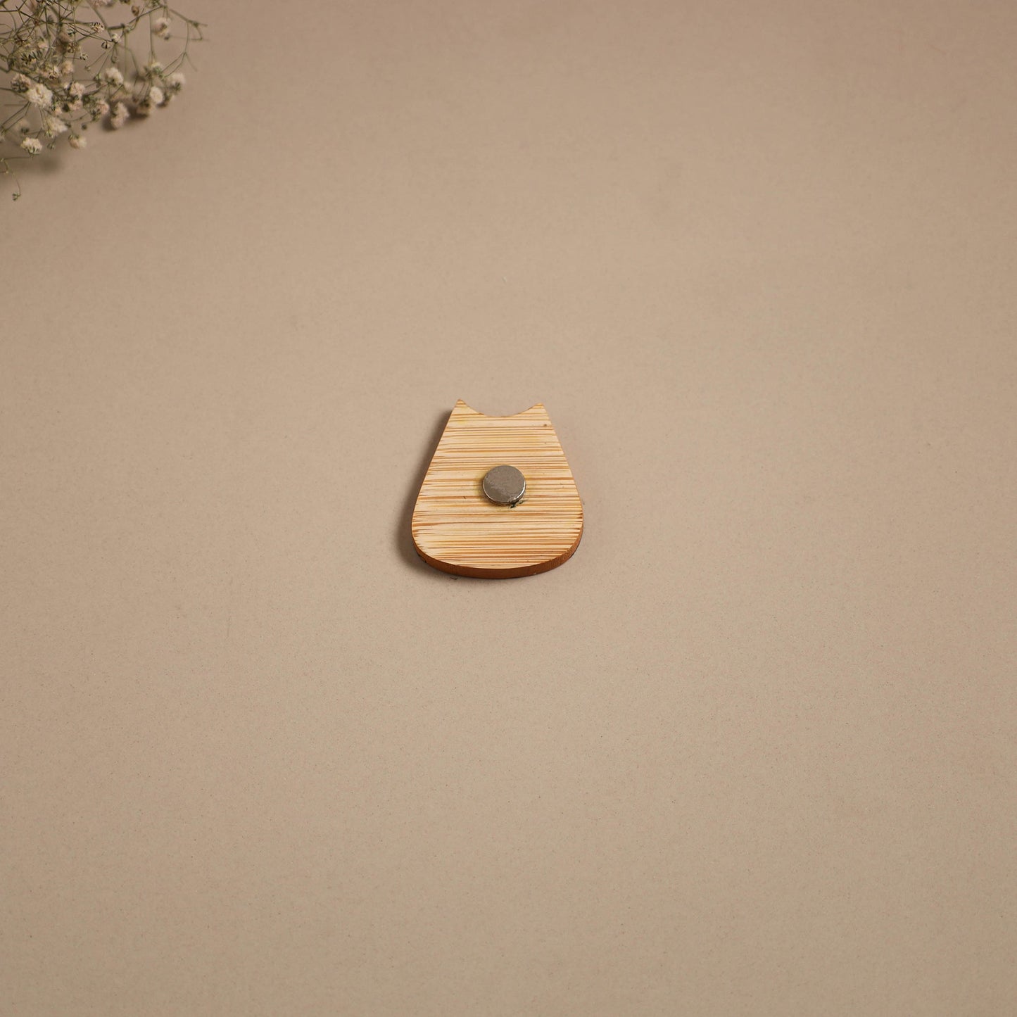 Cat - kerala mural handpainted bamboo fridge magnet 06