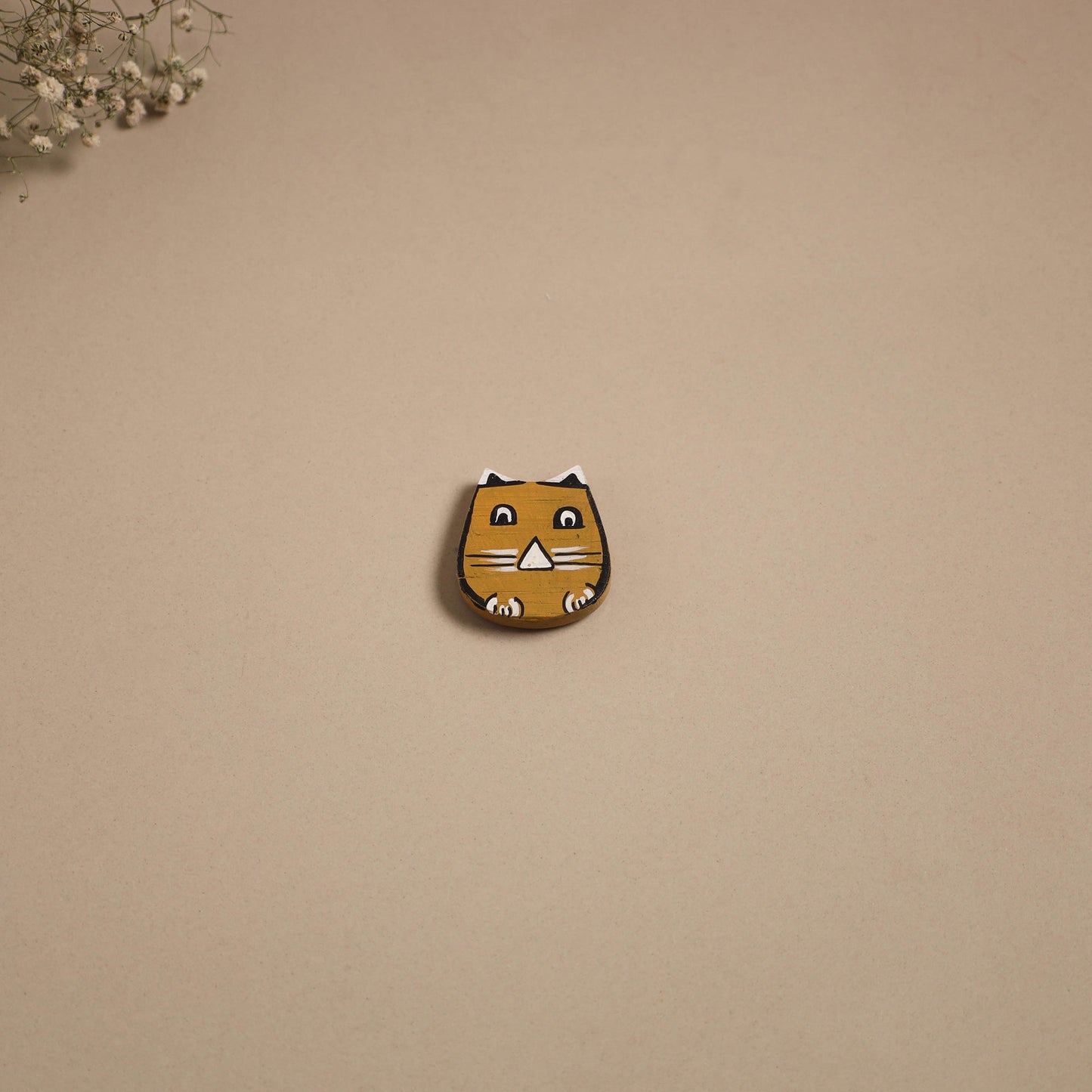 Cat - kerala mural handpainted bamboo fridge magnet 09