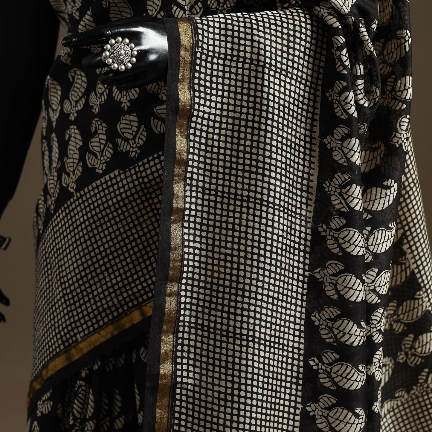 Chanderi silk hand bagru saree with zari border 08