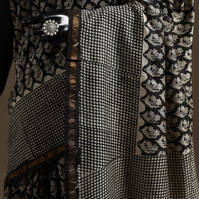 Chanderi silk hand bagru saree with zari border 13