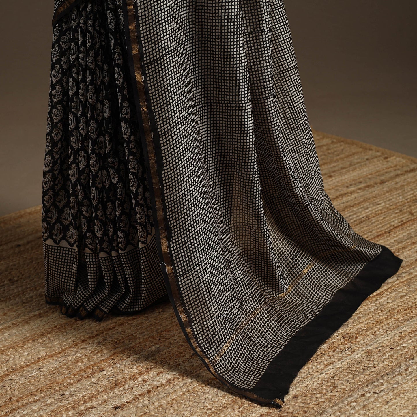 Chanderi silk hand bagru saree with zari border 13