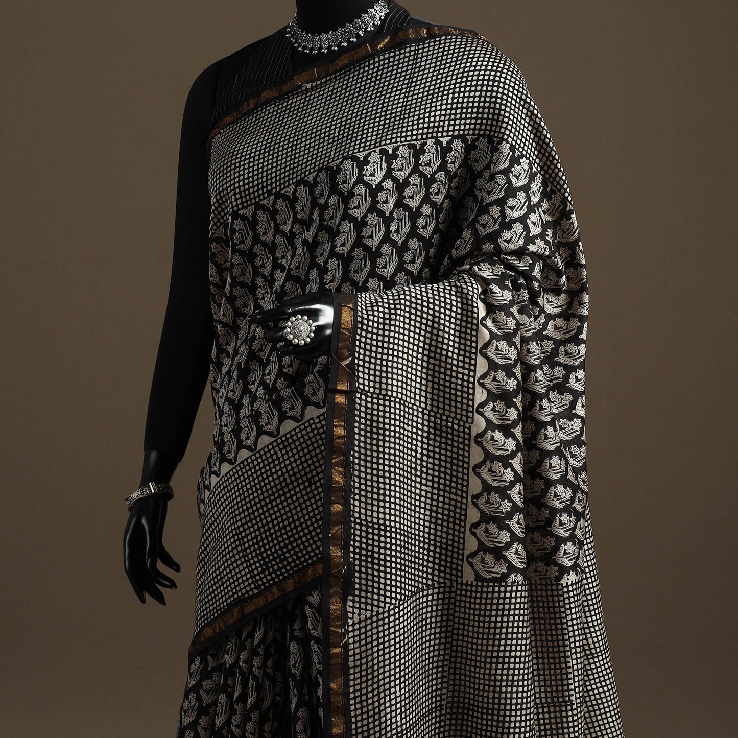 Chanderi silk hand bagru saree with zari border 13