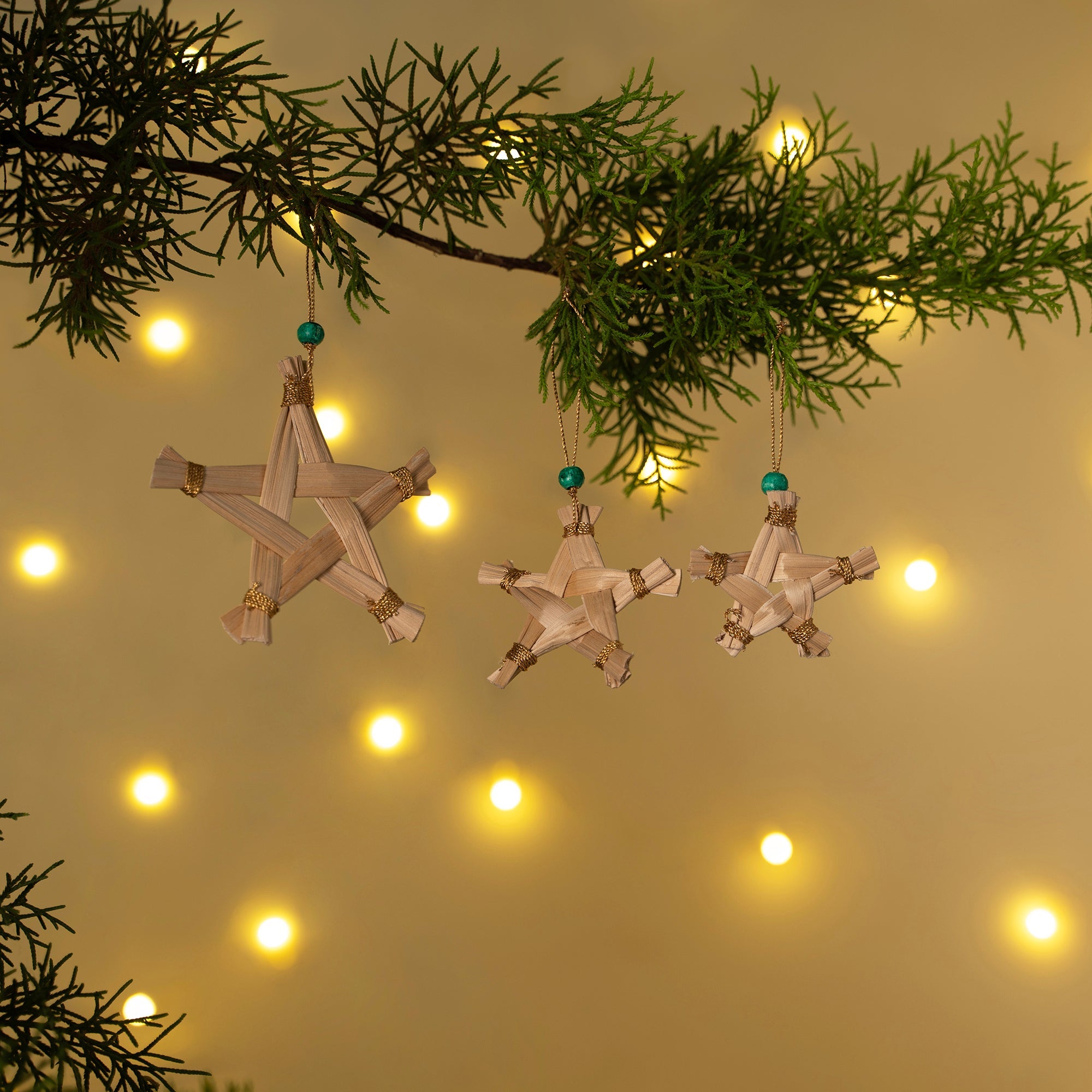 Christmas decor banana bark star hanging (set of 5)