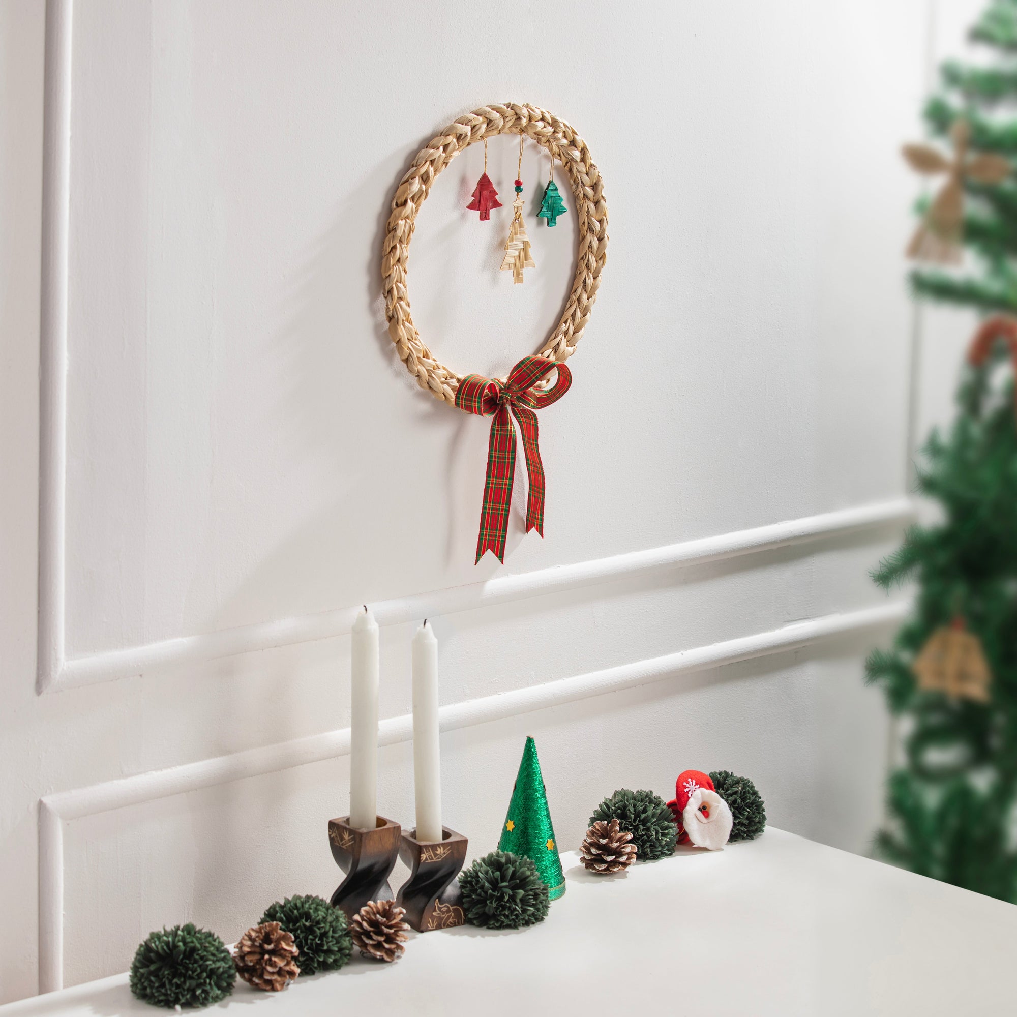 Christmas decor banana bark tree dangle wreath - handcrafted