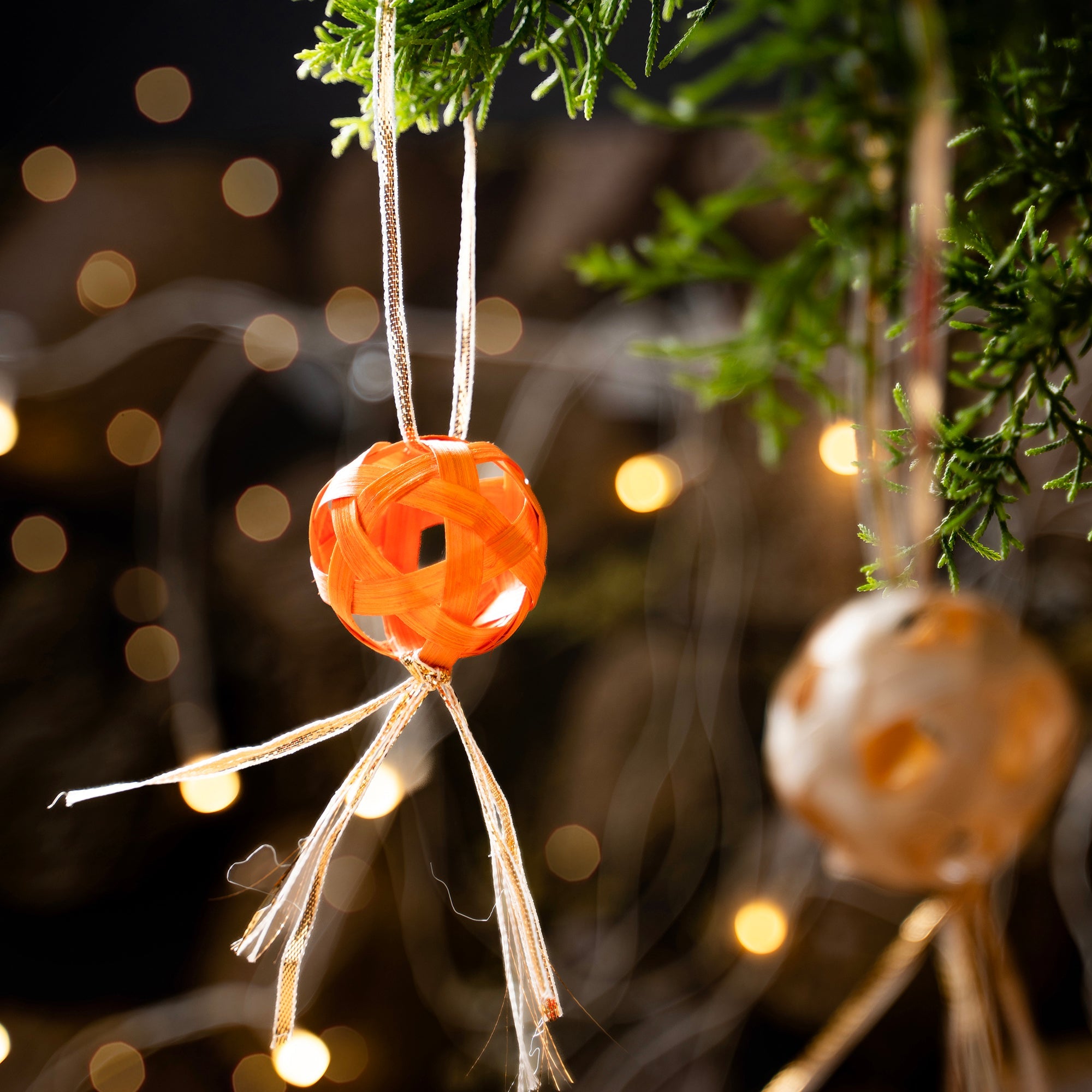 Christmas decor frill moon hanging (set of 5) - handcrafted