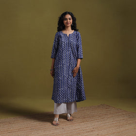 Cotton hand batik a-line kurta for women 21 - handcrafted