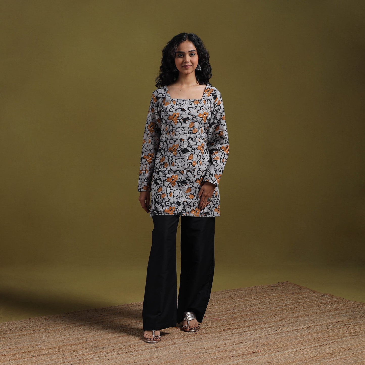 Cotton hand batik short kurta for women 04 - handcrafted