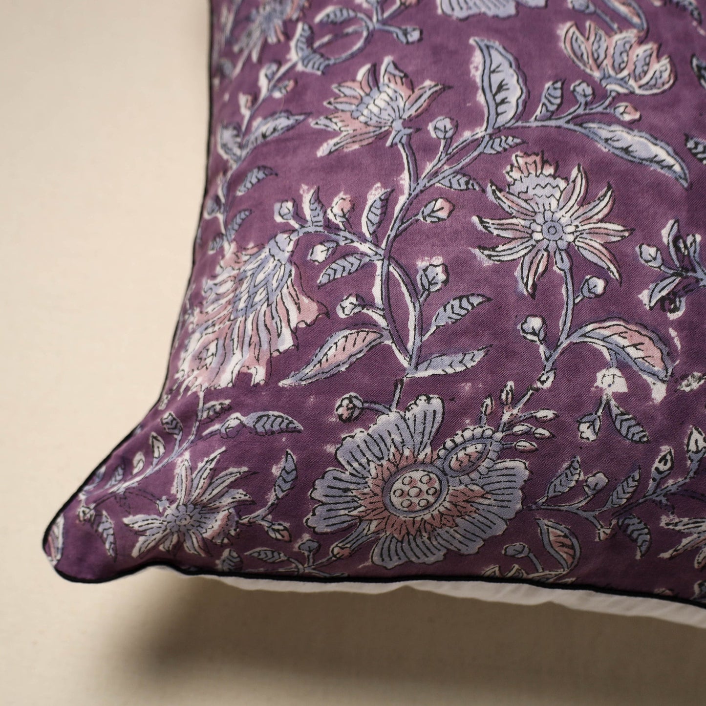 Cotton sanganeri cushion cover 114 - handcrafted