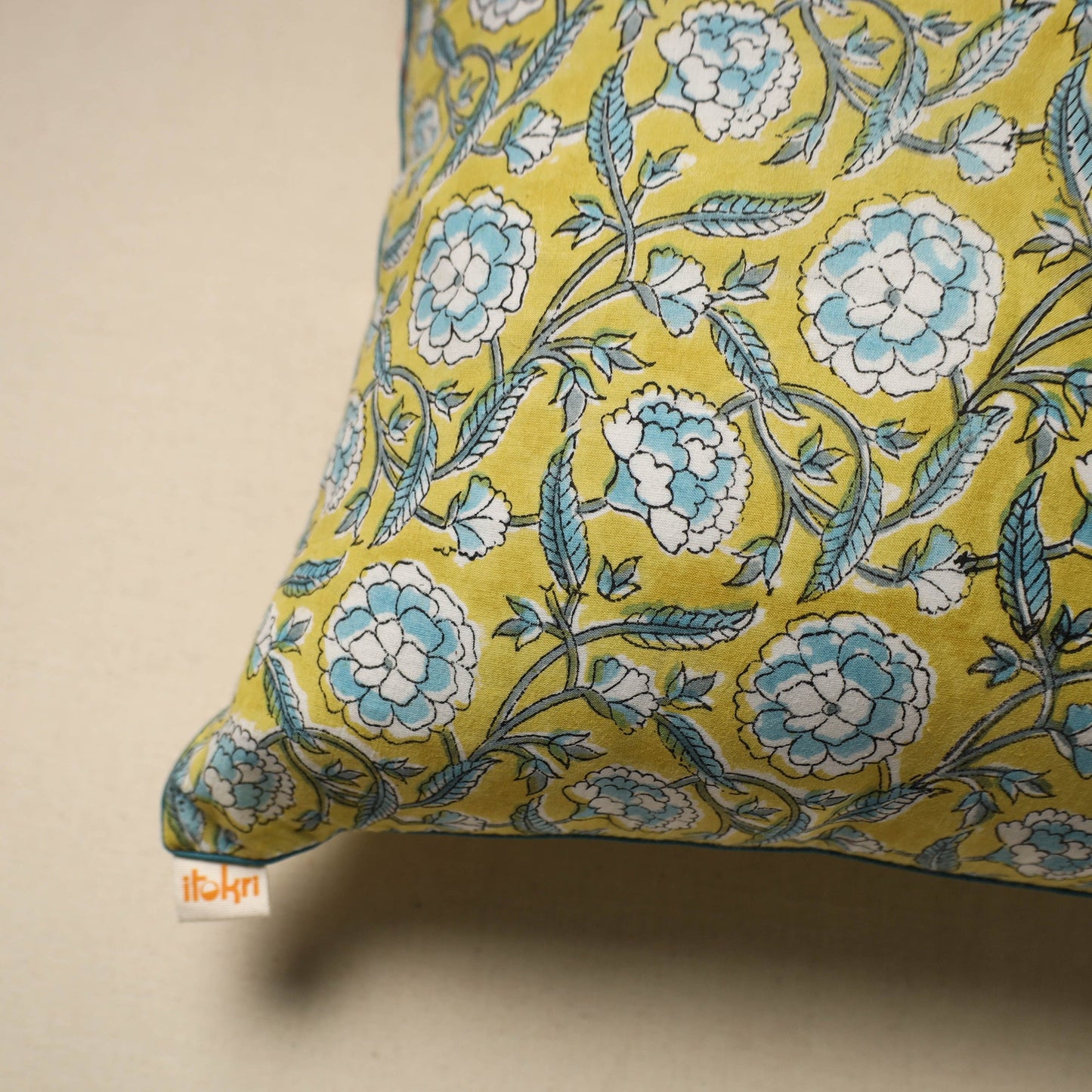 Cotton sanganeri cushion cover 134 - handcrafted